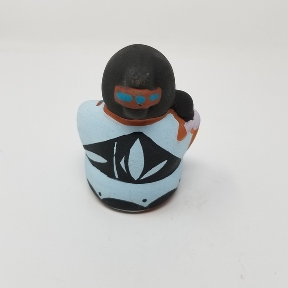 Acoma Storyteller Doll Three Children Native American Pottery Figurine Signed - Picture 5 of 16